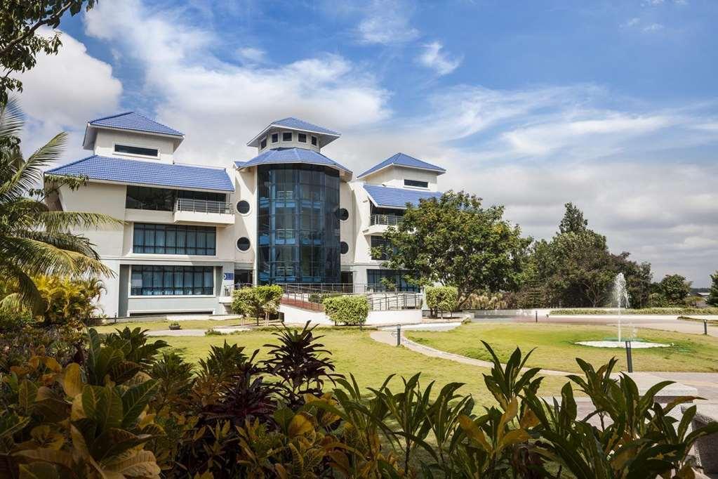 克拉克异国Spa情调度假酒店 Devanahalli 外观 照片